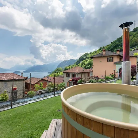 Casa Venanzio E Martino - * Плезио