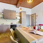 Casa Venanzio E Martino - * Plesio