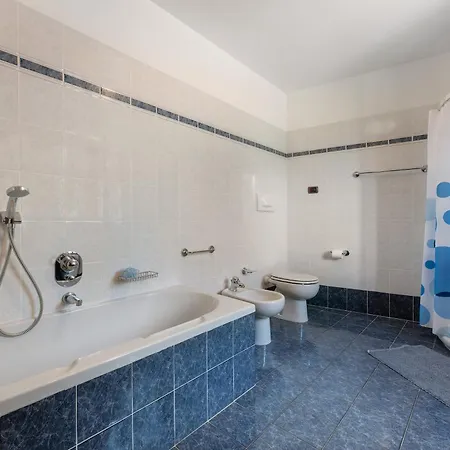 بيت للعطل Casa Venanzio E Martino - Plesio