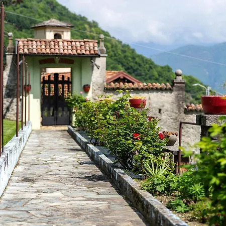 Casa Venanzio E Martino -